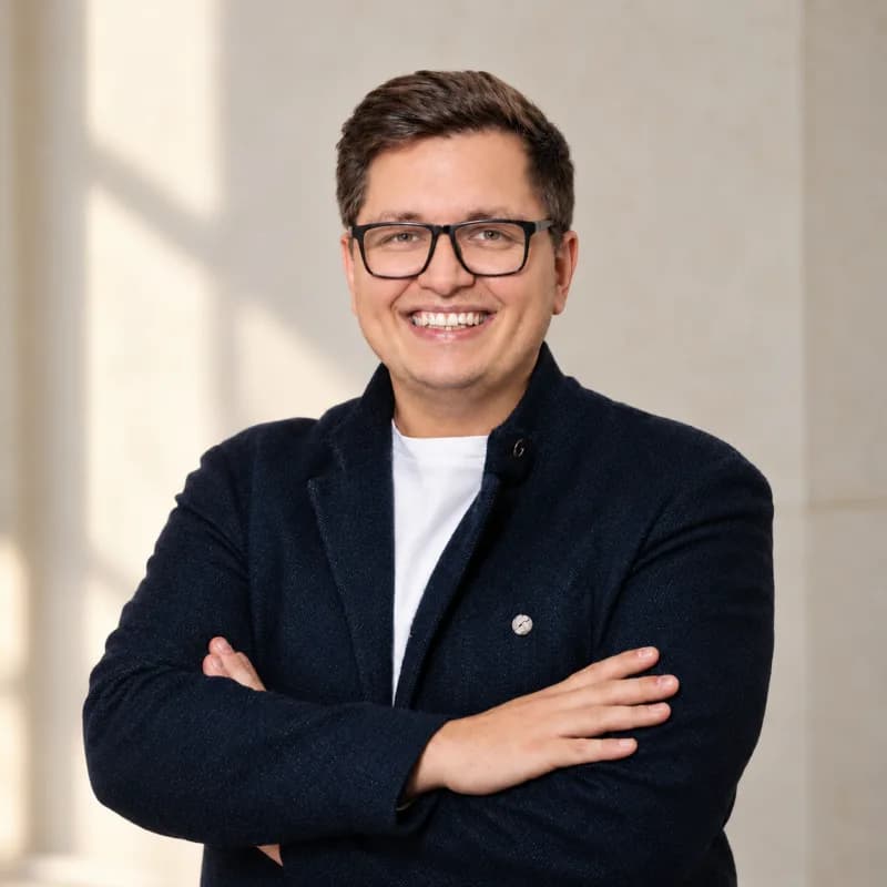 Jonas D. Höttler